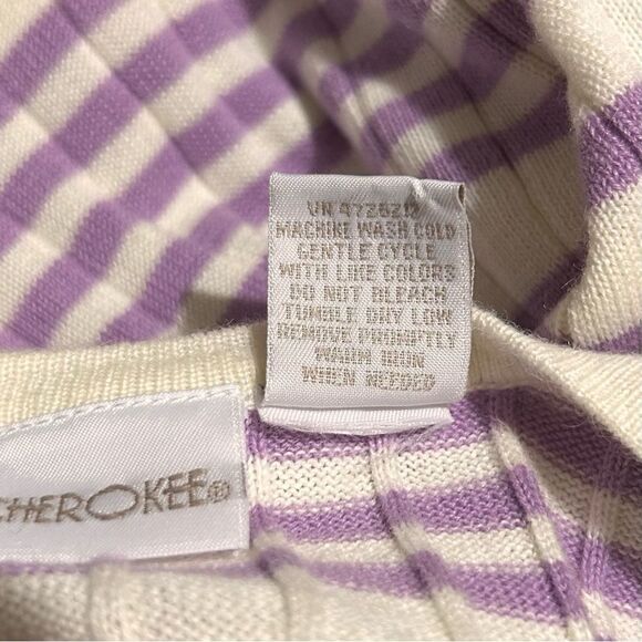 Vintage Cropped Lavender and White Stripe Cardigan - Picture 5 of 5